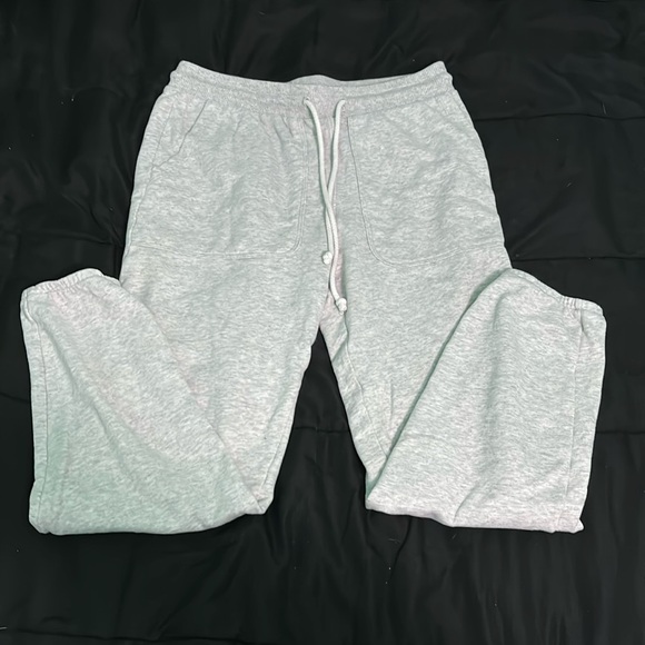 Selling American Eagle grey joggers that are not sold anymore. Size is XS/TP - Picture 1 of 2